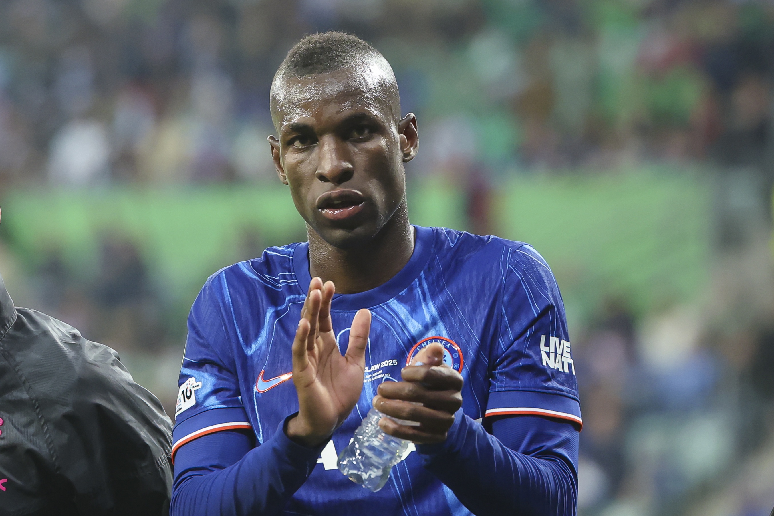 两倍身价🚨罗马诺确认:切尔西对杰克逊要价1亿 最多降至8500万